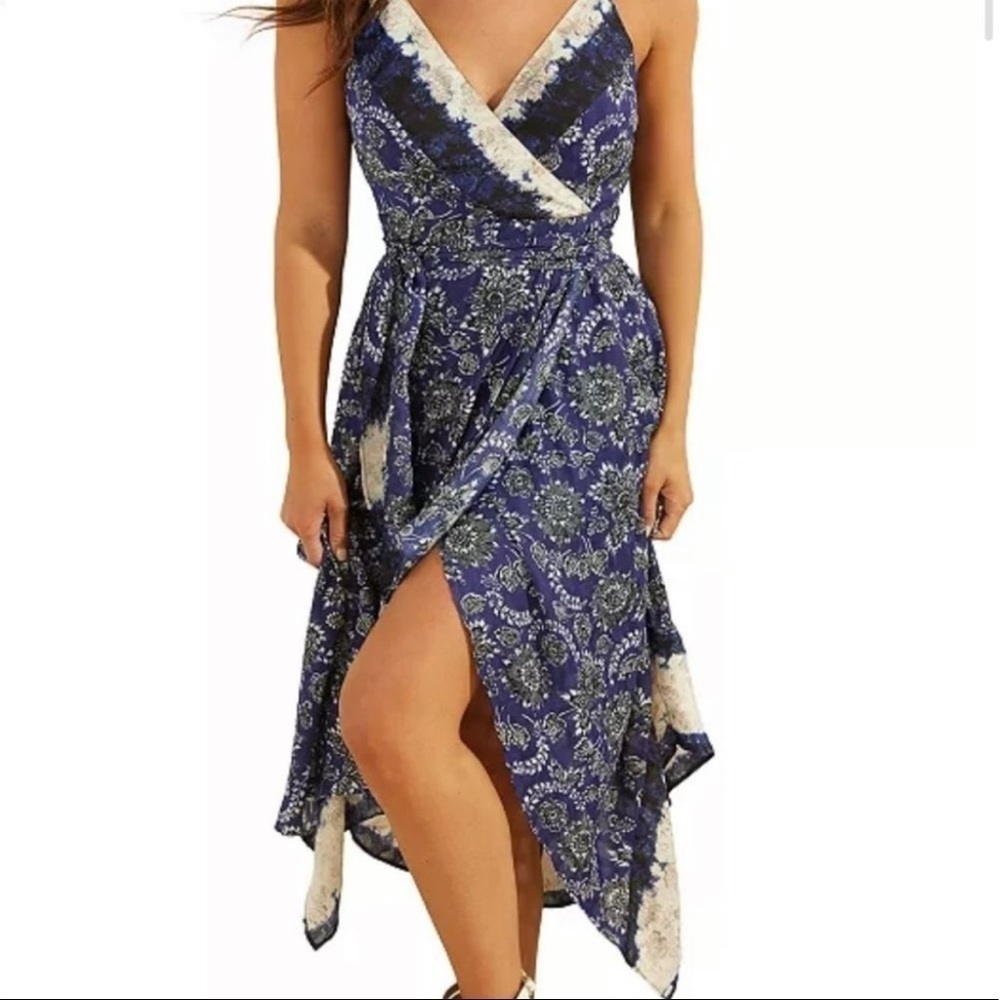 NWT Guess Blue white floral Bali faux wrap Midi Dress Size S
